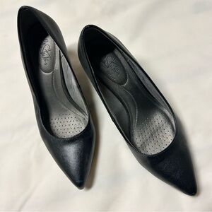 Life Stride heels sz 8